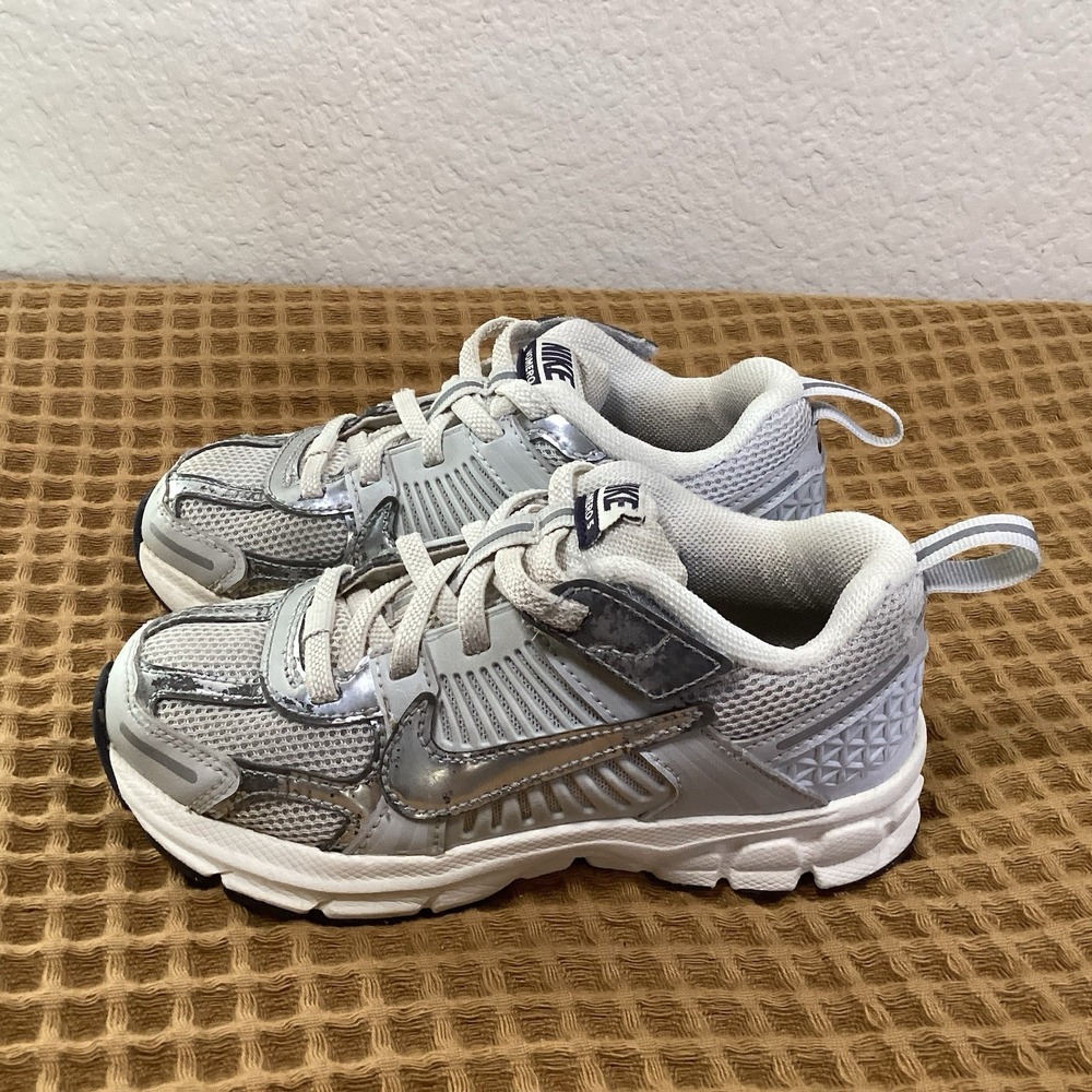 Nike Vomero 5 (PS) Kids Sz 12C Photon Dust Chrome Gridiron Sneakers IM9465-001